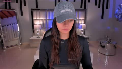 Alisson online show from 04-06-26, 10:16