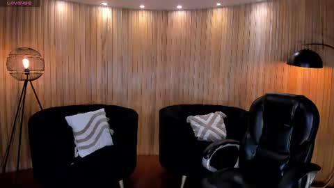 Snapshot of allyjensen chatting on 06-13-26, 10:24 Alisson online show from 06-13-26, 10:24
