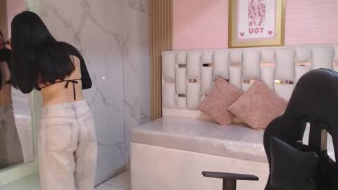 Snapshot of allyssa_bellini_s chatting on 09-15-25, 10:21 Allysa online show from 09-15-25, 10:21