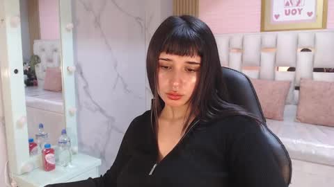 Snapshot of allyssa_bellini_s chatting on 09-22-25, 08:22 Allysa online show from 09-22-25, 08:22