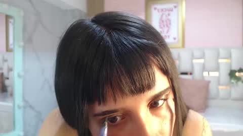 Snapshot of allyssa_bellini_s chatting on 11-30-25, 01:48 Allysa online show from 11-30-25, 01:48