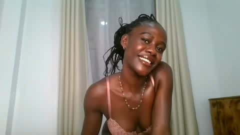 Snapshot of alma_feliz chatting on 06-16-26, 12:24 alma online show from 06-16-26, 12:24