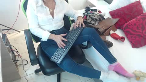 ALMA FENIX  online show from 02-13-25, 03:14