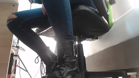 ALMA FENIX  online show from 02-18-25, 12:06