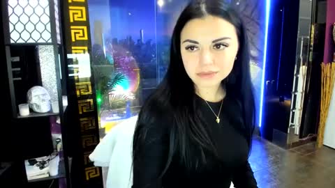 Snapshot of alma_pearl chatting on 12-19-24, 11:07 Alma online show from 12-19-24, 11:07