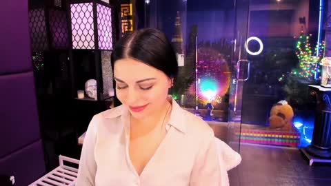 Snapshot of alma_pearl chatting on 02-08-25, 09:46 Alma online show from 02-08-25, 09:46