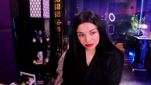 Snapshot of alma_pearl chatting on 06-19-26, 07:01 Alma online show from 06-19-26, 07:01