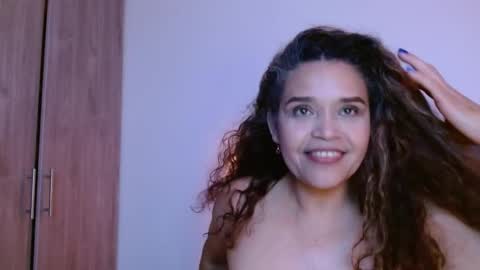 Snapshot of alma_sexyy chatting on 02-12-25, 07:56 Alma online show from 02-12-25, 07:56