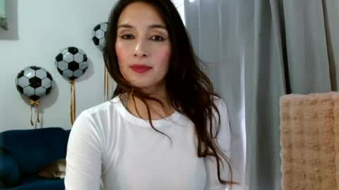 Snapshot of almaglow chatting on 07-14-26, 04:45 Alma online show from 07-14-26, 04:45