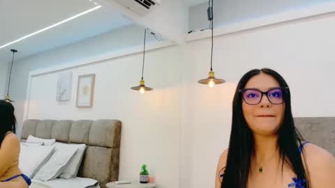 Snapshot of almarose_1 chatting on 05-30-26, 01:19 alma online show from 05-30-26, 01:19