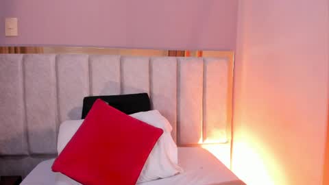 Snapshot of almastonee chatting on 05-21-26, 12:50 AlmaStone online show from 05-21-26, 12:50
