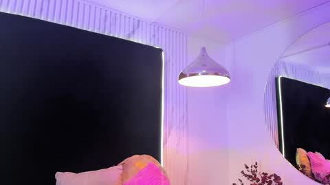 ALMENDRAEVANS online show from 02-07-25, 06:24