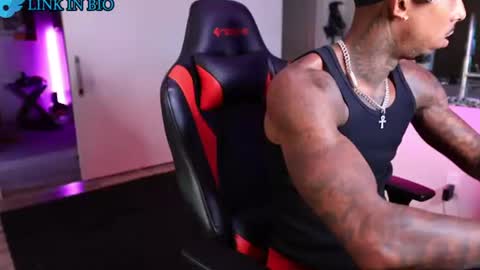 Snapshot of almightycnote chatting on 07-17-26, 01:34 Almightycnote online show from 07-17-26, 01:34