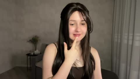 Anna online show from 05-20-26, 08:04