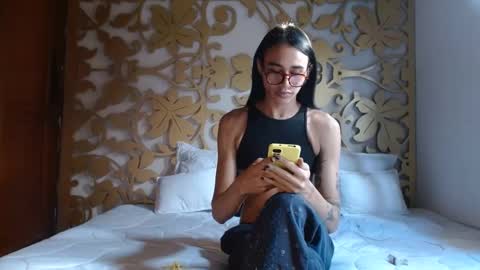 Snapshot of alogenotwink chatting on 10-03-25, 12:13 STEPHAN online show from 10-03-25, 12:13