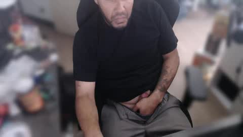 Snapshot of aloha_king chatting on 12-08-24, 08:25 simplyfaded online show from 12-08-24, 08:25