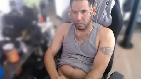 Snapshot of aloha_king chatting on 03-09-25, 09:57 simplyfaded online show from 03-09-25, 09:57