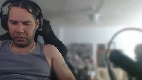 Snapshot of aloha_king chatting on 11-22-25, 11:09 simplyfaded online show from 11-22-25, 11:09