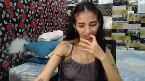 Snapshot of alondra_aleng_ereng chatting on 02-06-25, 09:49 Alondra online show from 02-06-25, 09:49