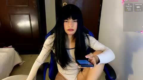Snapshot of alondraferrer chatting on 06-21-26, 11:51 alondraferrer online show from 06-21-26, 11:51