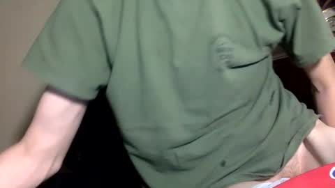 Snapshot of alongwhitedick chatting on 10-04-25, 12:19 ALongwhitedick online show from 10-04-25, 12:19