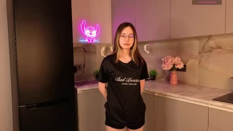 Alorenna online show from 05-18-26, 04:46