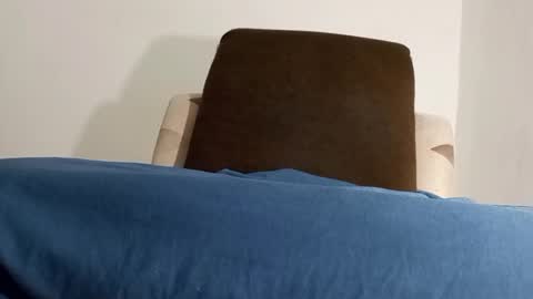 Snapshot of alotofcream chatting on 02-14-25, 04:04 alotofcream4u online show from 02-14-25, 04:04