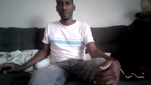Snapshot of aloysiuz chatting on 06-22-26, 07:00 Aloysius online show from 06-22-26, 07:00