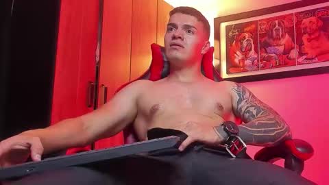 alpha_dominus_ online show from 12-16-25, 04:28