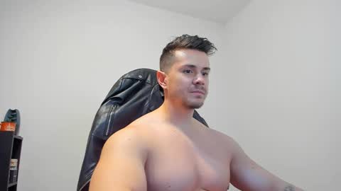 Snapshot of alphagodleatherking92 chatting on 12-25-24, 10:50 LeatherMaster online show from 12-25-24, 10:50