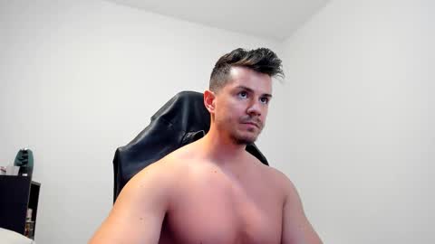 Snapshot of alphagodleatherking92 chatting on 03-04-25, 08:02 LeatherMaster online show from 03-04-25, 08:02