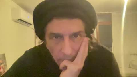 Snapshot of alphandre chatting on 01-15-25, 03:50 AlphAndre online show from 01-15-25, 03:50