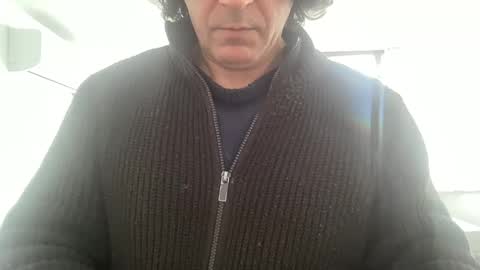 Snapshot of alphandre chatting on 01-22-25, 11:45 AlphAndre online show from 01-22-25, 11:45