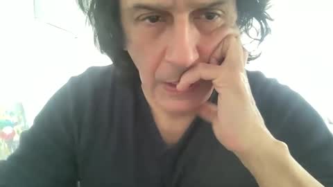 Snapshot of alphandre chatting on 02-15-25, 11:28 AlphAndre online show from 02-15-25, 11:28