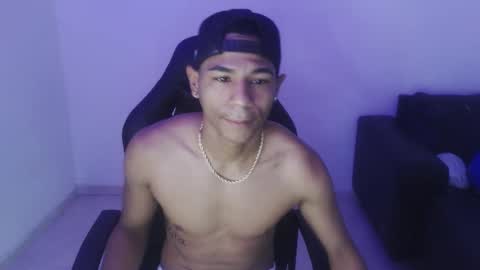 alphas_latins online show from 03-08-26, 10:13