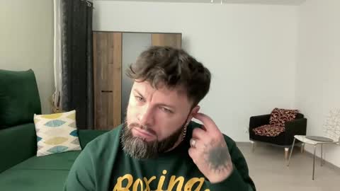 Jhonny online show from 01-30-25, 03:55