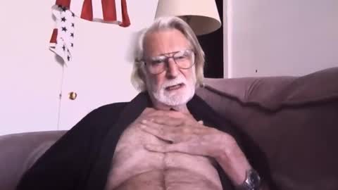 Snapshot of alphauniform chatting on 11-04-25, 05:23 AlphaUniform online show from 11-04-25, 05:23