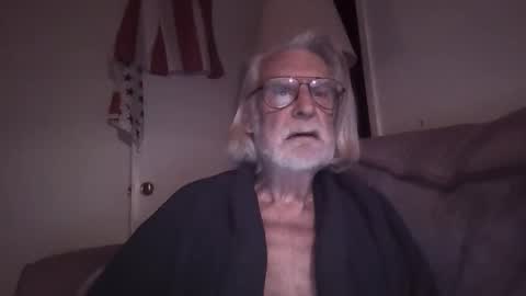 AlphaUniform online show from 01-09-26, 11:02