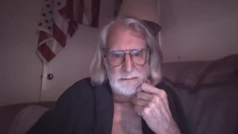 AlphaUniform online show from 02-21-26, 03:40