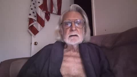 Snapshot of alphauniform chatting on 05-23-26, 04:11 AlphaUniform online show from 05-23-26, 04:11