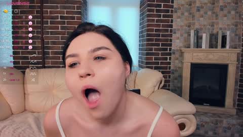 Snapshot of althenabarren chatting on 02-06-25, 01:10 Rachel online show from 02-06-25, 01:10