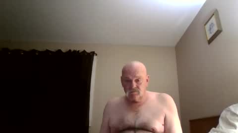 Snapshot of altoplay69 chatting on 12-21-25, 05:25 altoplay69 online show from 12-21-25, 05:25