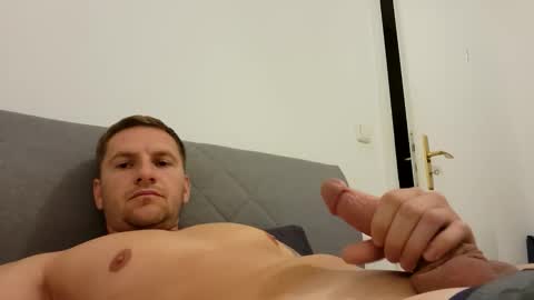 aluke95 online show from 10-03-25, 05:54