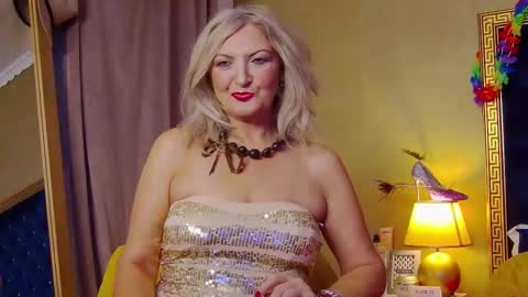 Alura Jenson online show from 11-25-25, 08:20