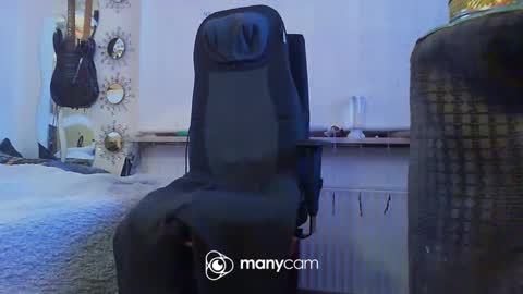 Snapshot of alwaysniceguy2 chatting on 03-10-25, 03:45 HoneyMelonGuy online show from 03-10-25, 03:45