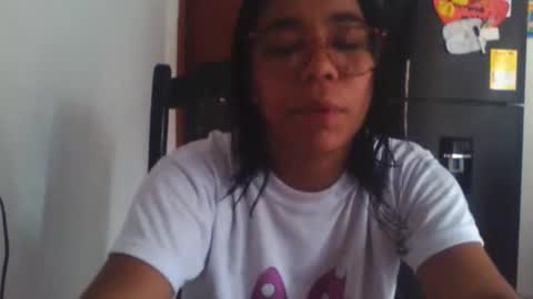 Snapshot of aly826805 chatting on 11-17-25, 05:41 analia online show from 11-17-25, 05:41