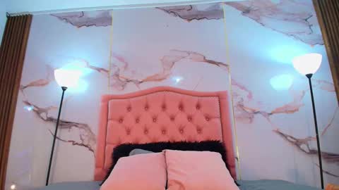 Alya online show from 12-21-25, 04:19