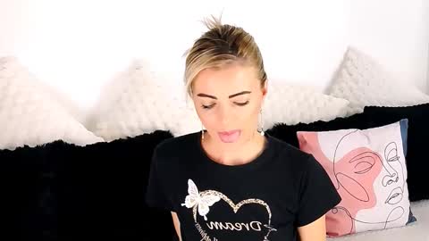 aly online show from 11-21-25, 09:19