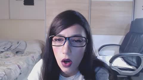 Snapshot of alycetn chatting on 02-20-25, 11:53 Alice online show from 02-20-25, 11:53