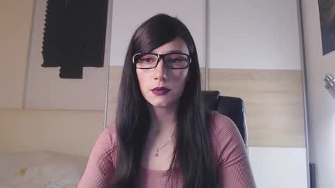 Snapshot of alycetn chatting on 02-21-25, 12:39 Alice online show from 02-21-25, 12:39